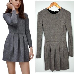 Aritzia Wilfred tartine long sleeve pleated dress size 4 gray with pockets